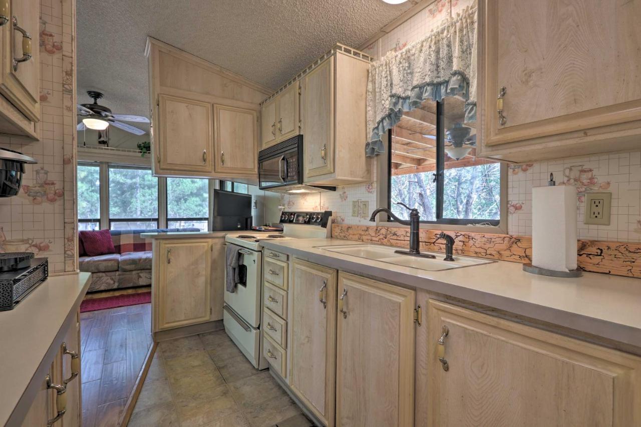Show Low Home With Deck And Grill - 13 Mi To Hon-Dah! Екстер'єр фото